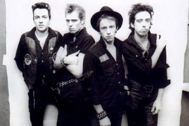 The Clash - The Essential Clash [2CD] (2003)