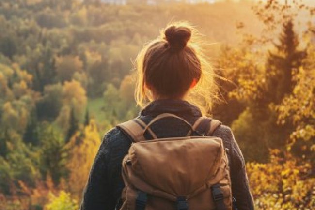 Chillaxing Lofi R&B Groove - Gentle Lofi Vibes for a Soothing Experience (2025)