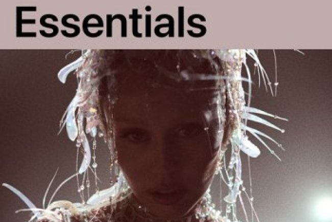 Miley Cyrus - Essentials (2025)
